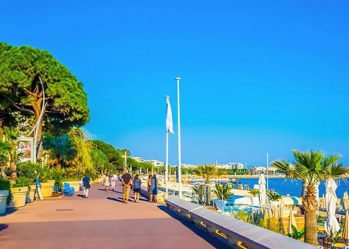 Superbe Avec Terrasse Centre-ville Et A 5 Min شقة كان