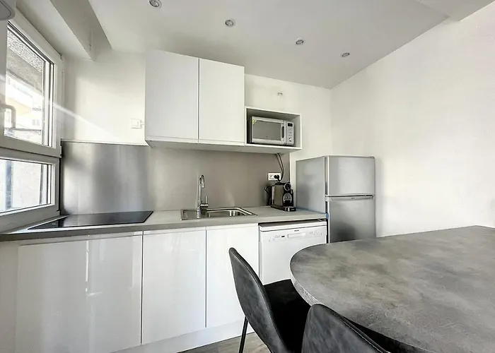 Superbe Avec Terrasse Centre-ville Et A 5 Min شقة