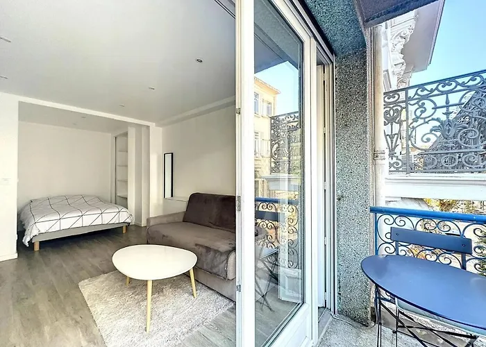 شقة Superbe Avec Terrasse Centre-ville Et A 5 Min